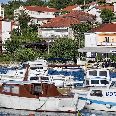 Apartments Kursan Seget Vranjica Buitenkant foto