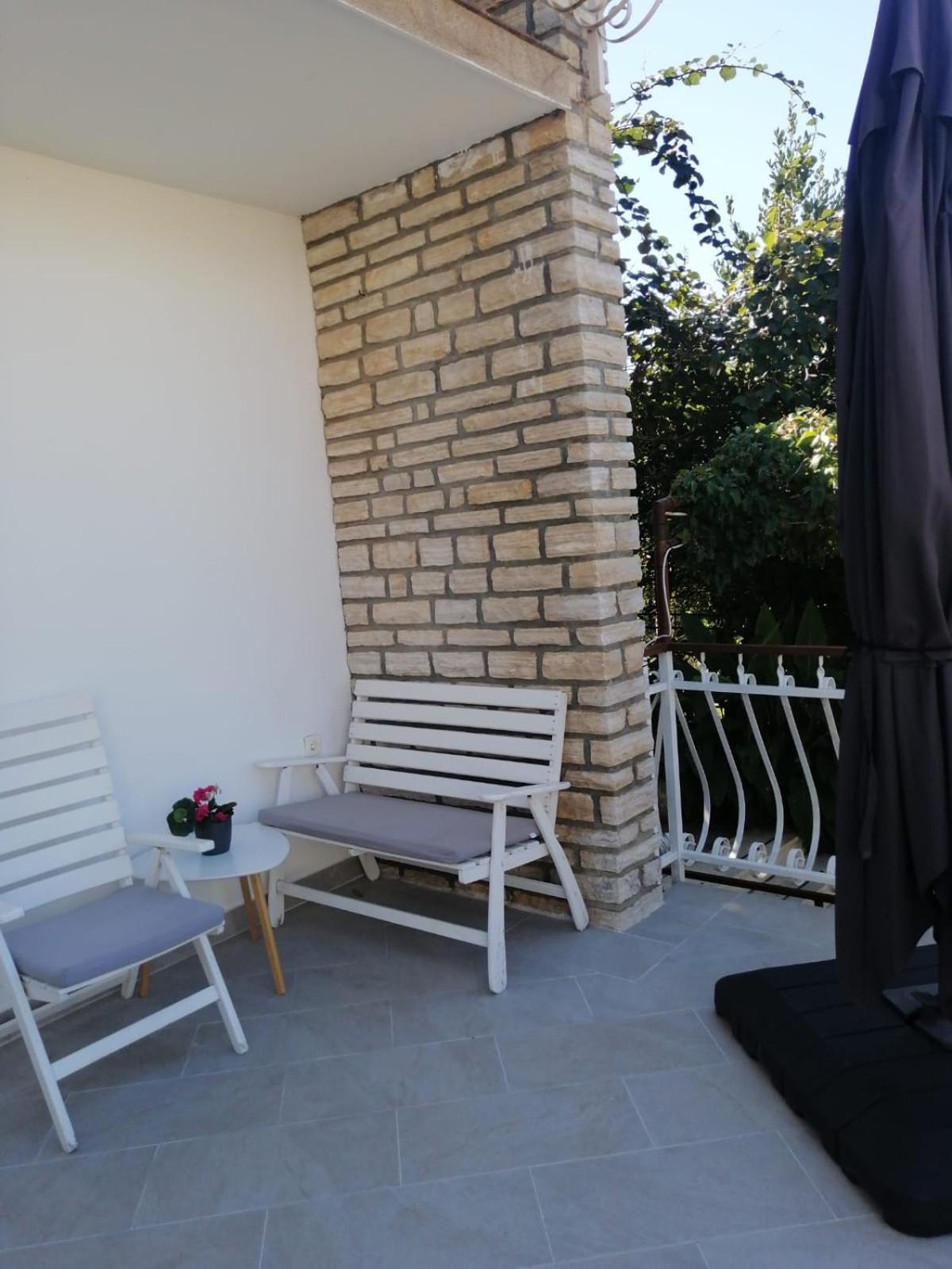 Apartments Kursan Seget Vranjica Buitenkant foto