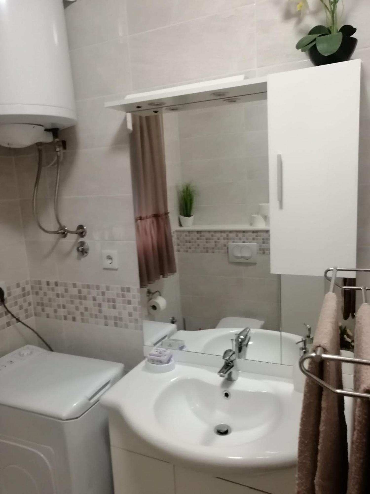 Apartments Kursan Seget Vranjica Buitenkant foto