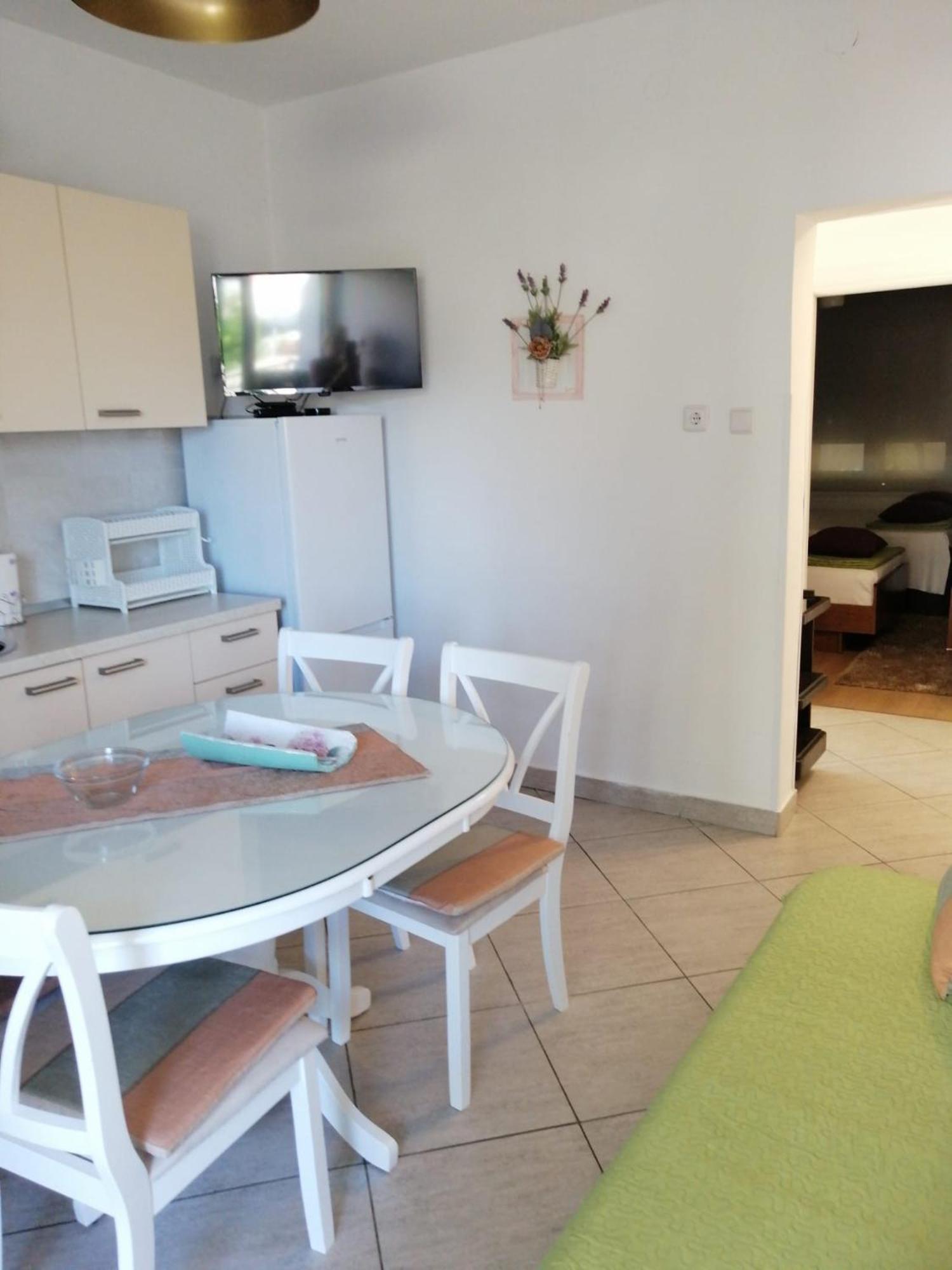 Apartments Kursan Seget Vranjica Buitenkant foto