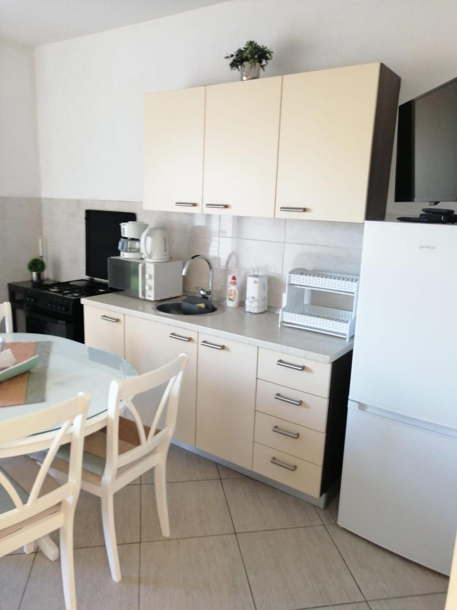 Apartments Kursan Seget Vranjica Buitenkant foto