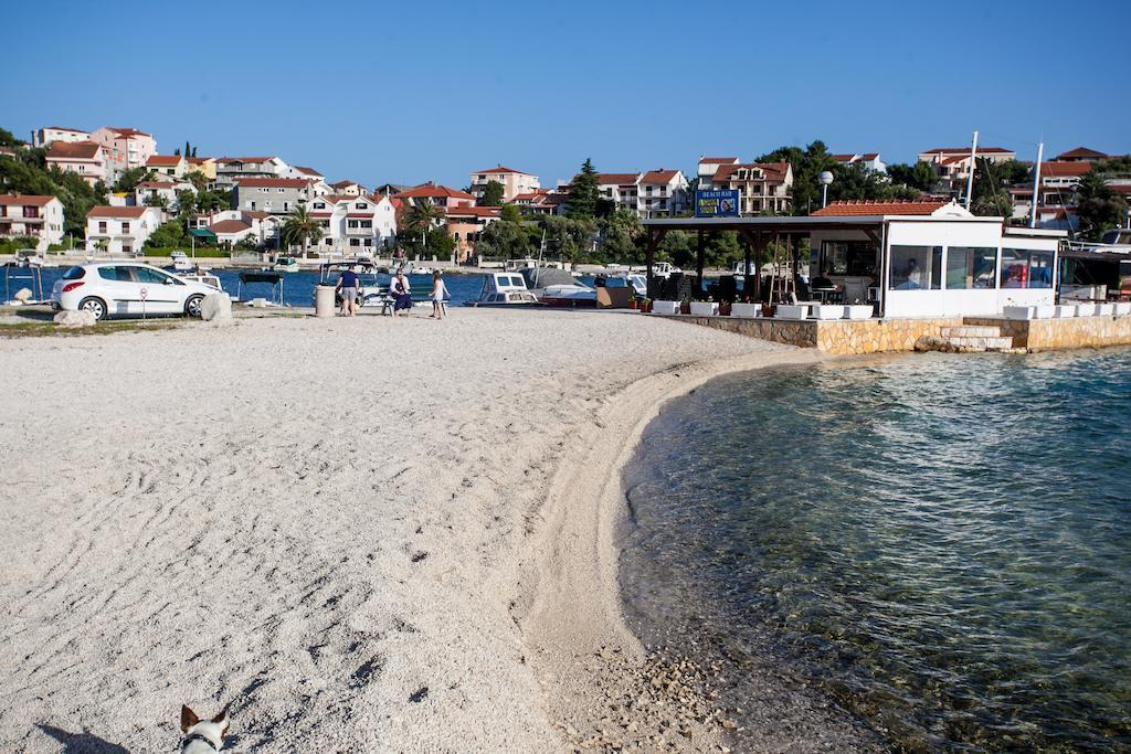 Apartments Kursan Seget Vranjica Buitenkant foto